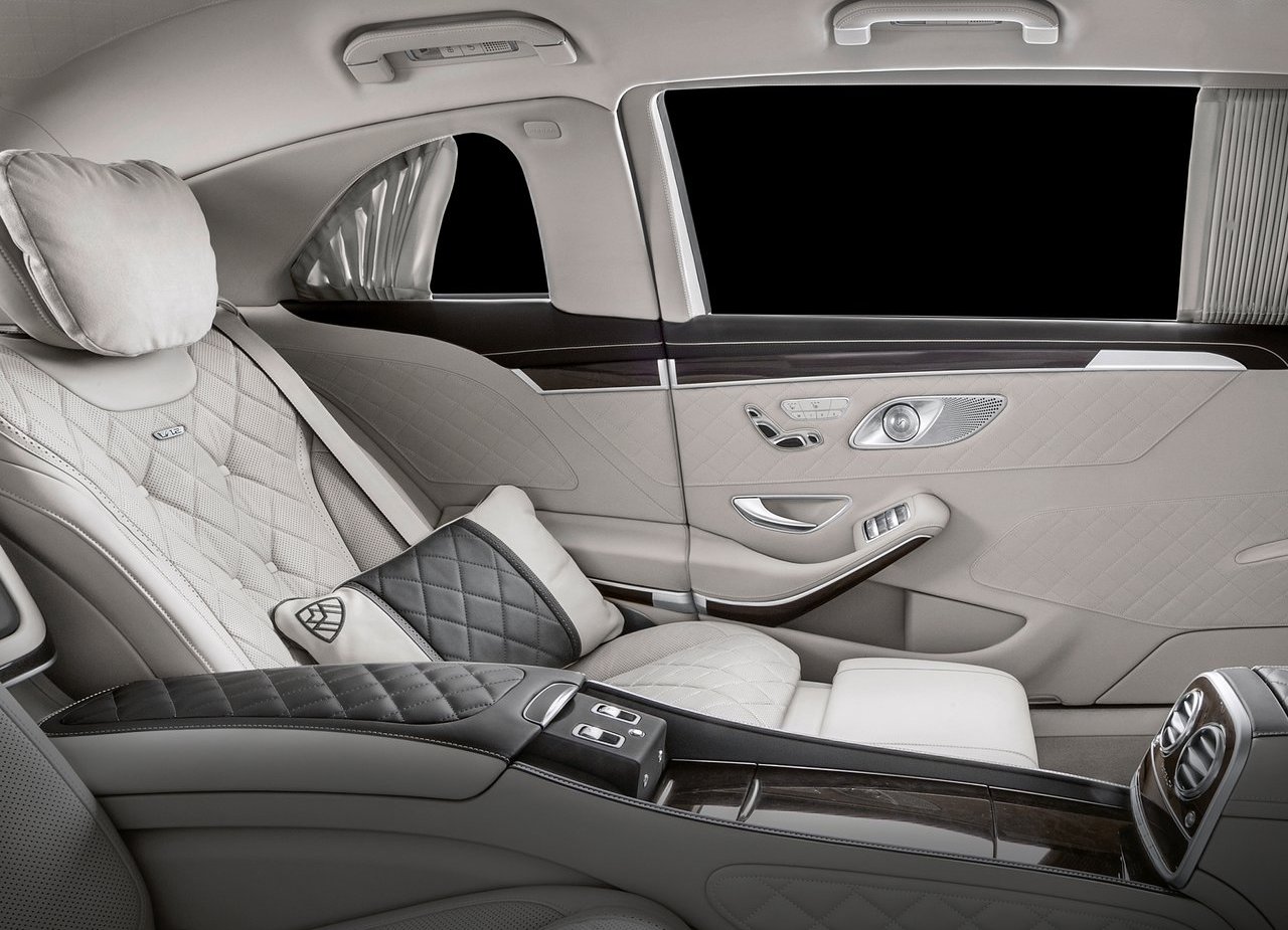 MERCEDES-MAYBACH S 650 PULLMAN 2019: LUXO, CONFORTO E REQUINTE SOBRE RODAS, foto 8