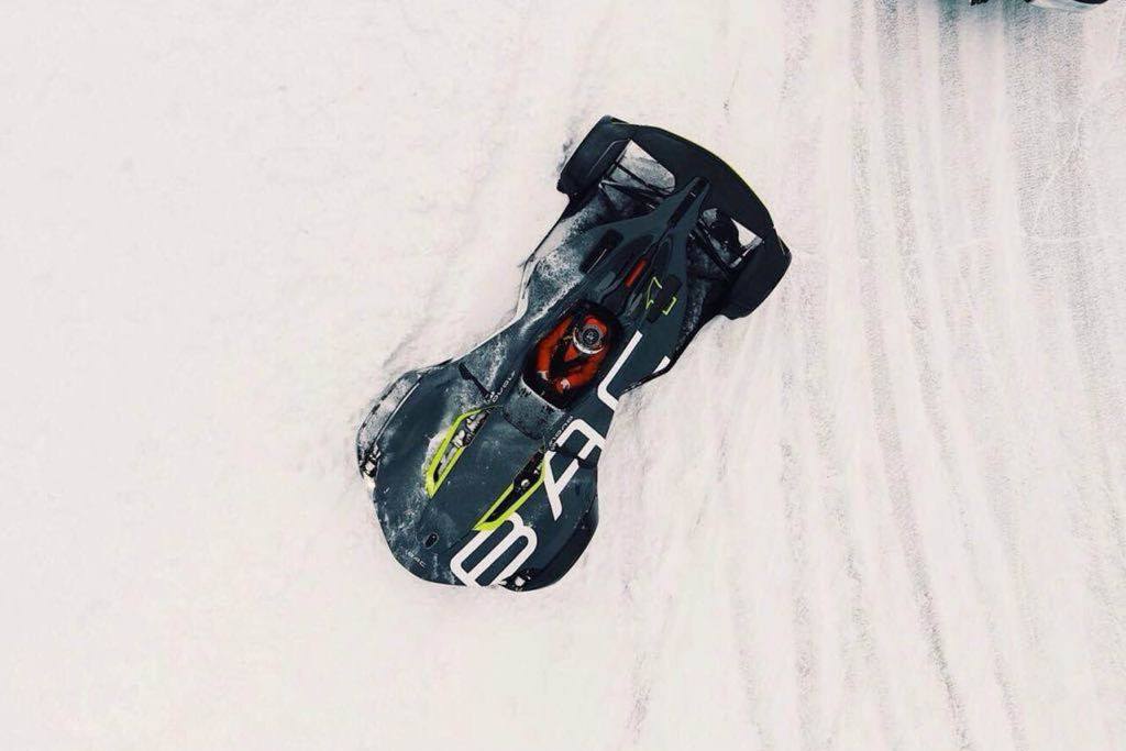 BAC MONO DESFILA PELA NEVE BRANCA DA ESCANDINÁVIA, foto 1