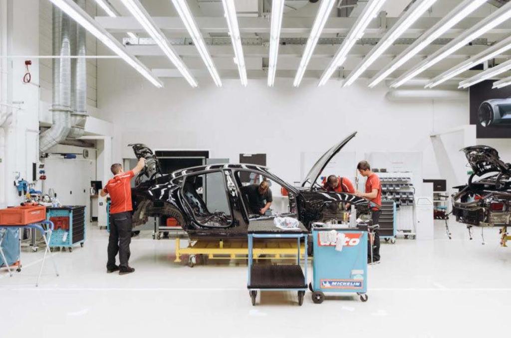 PORSCHE REVELA ALGUMAS IMAGENS DE DETALHES DO MISSION E, foto 1