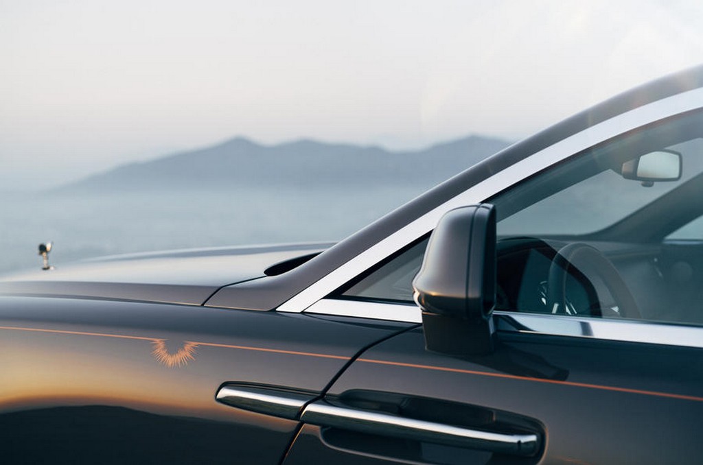 ROLLS-ROYCE WRAITH LUMINARY COLLECTION: 55 UNIDADES EXCLUSIVAS COM MADEIRA DECORATIVA ILUMINADA, foto 3