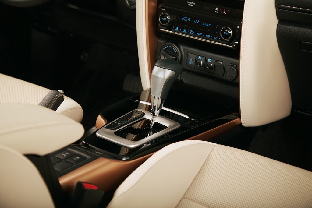 TOYOTA LANÇA NOVA VERSÃO SRX DIAMOND NA LINHA SW4 2019, foto 6
