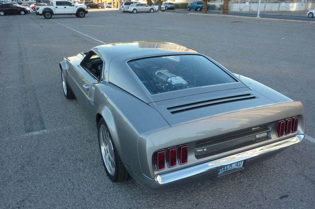 FORD MACH 40: UM DIFERENTE MUSTANG DE MOTOR CENTRAL, foto 8