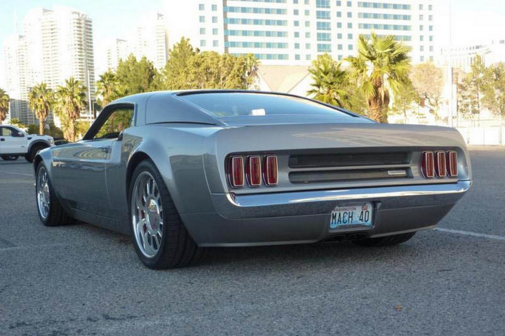 FORD MACH 40: UM DIFERENTE MUSTANG DE MOTOR CENTRAL, foto 9