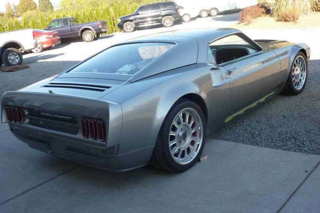 FORD MACH 40: UM DIFERENTE MUSTANG DE MOTOR CENTRAL, foto 10