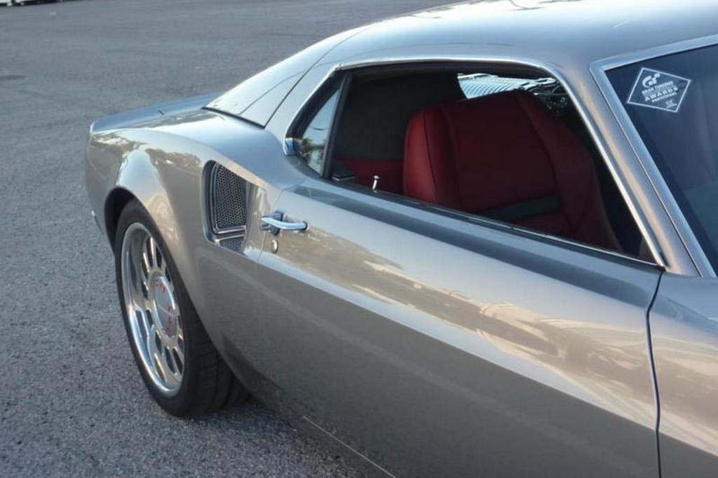 FORD MACH 40: UM DIFERENTE MUSTANG DE MOTOR CENTRAL, foto 14