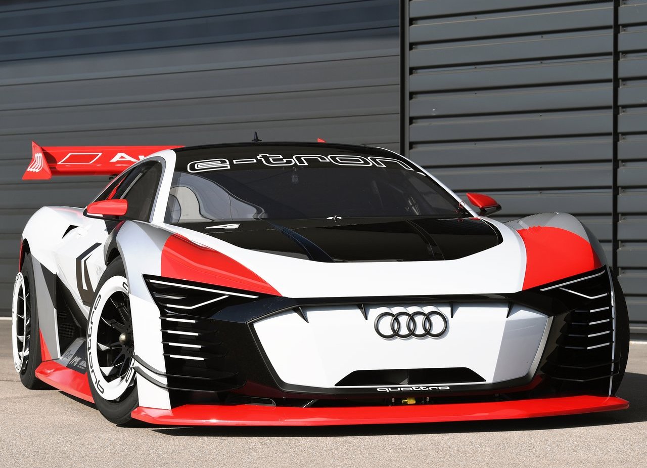 AUDI E-TRON VISION GRAN TURISMO: DO MUNDO VIRTUAL PARA AS PISTAS REAIS, foto 3