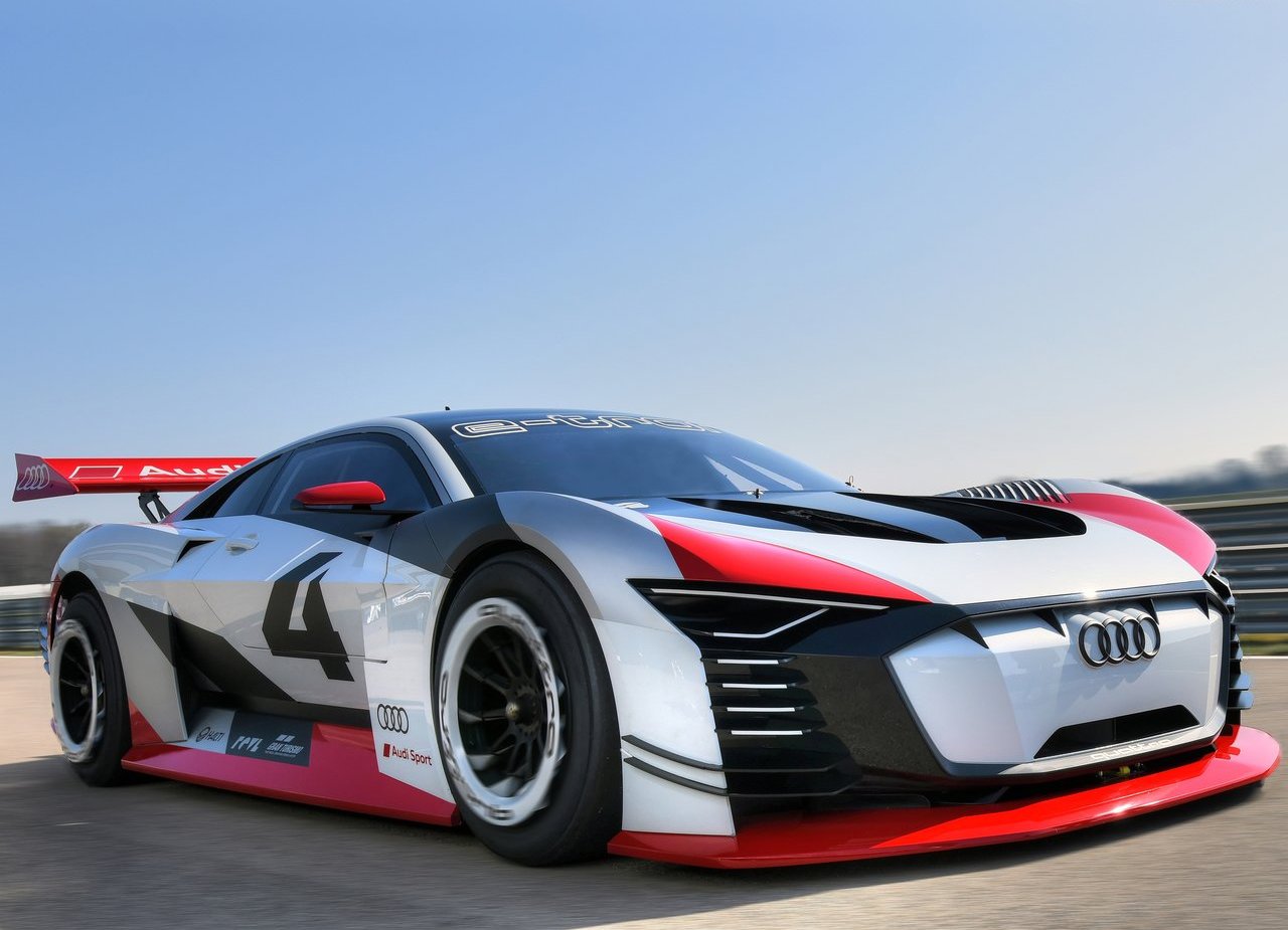 AUDI E-TRON VISION GRAN TURISMO: DO MUNDO VIRTUAL PARA AS PISTAS REAIS, foto 4