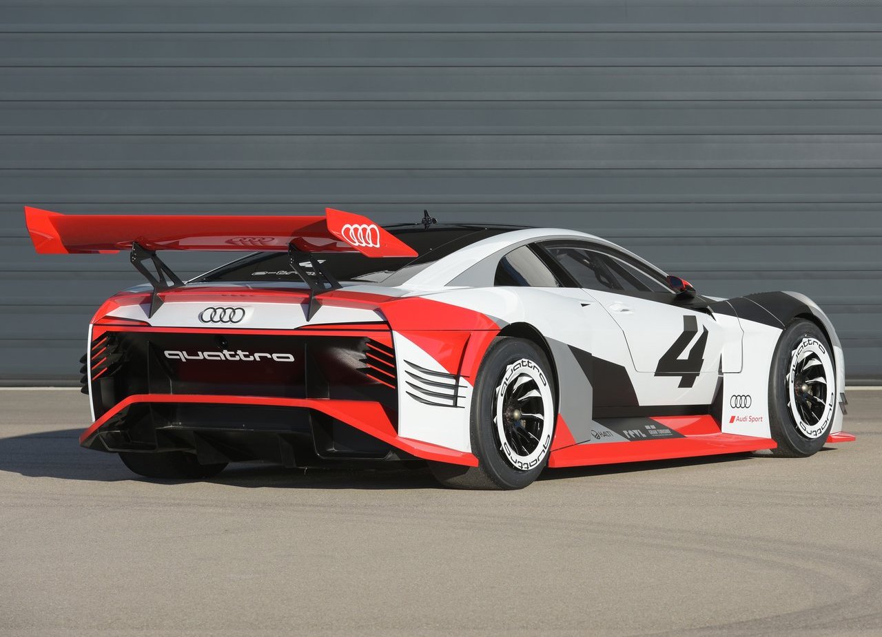 AUDI E-TRON VISION GRAN TURISMO: DO MUNDO VIRTUAL PARA AS PISTAS REAIS, foto 10