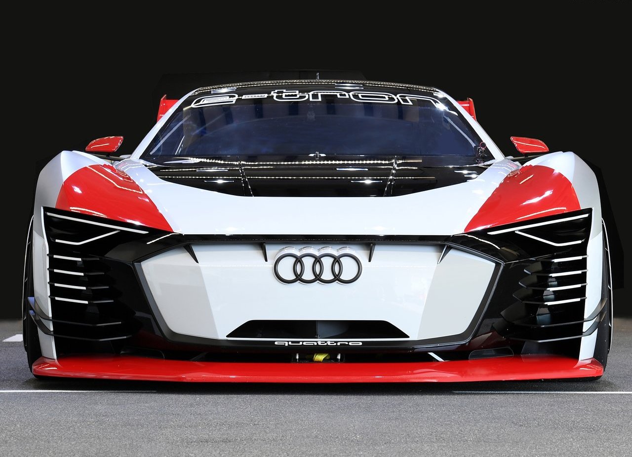 AUDI E-TRON VISION GRAN TURISMO: DO MUNDO VIRTUAL PARA AS PISTAS REAIS, foto 13