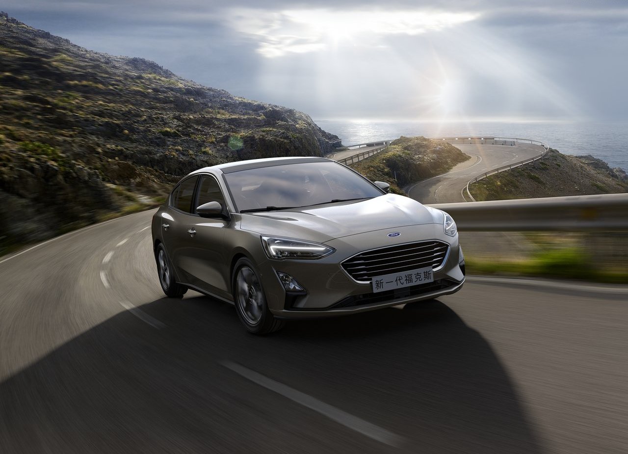 NOVO FORD FOCUS SEDAN 2019 APRESENTADO NA CHINA, foto 5