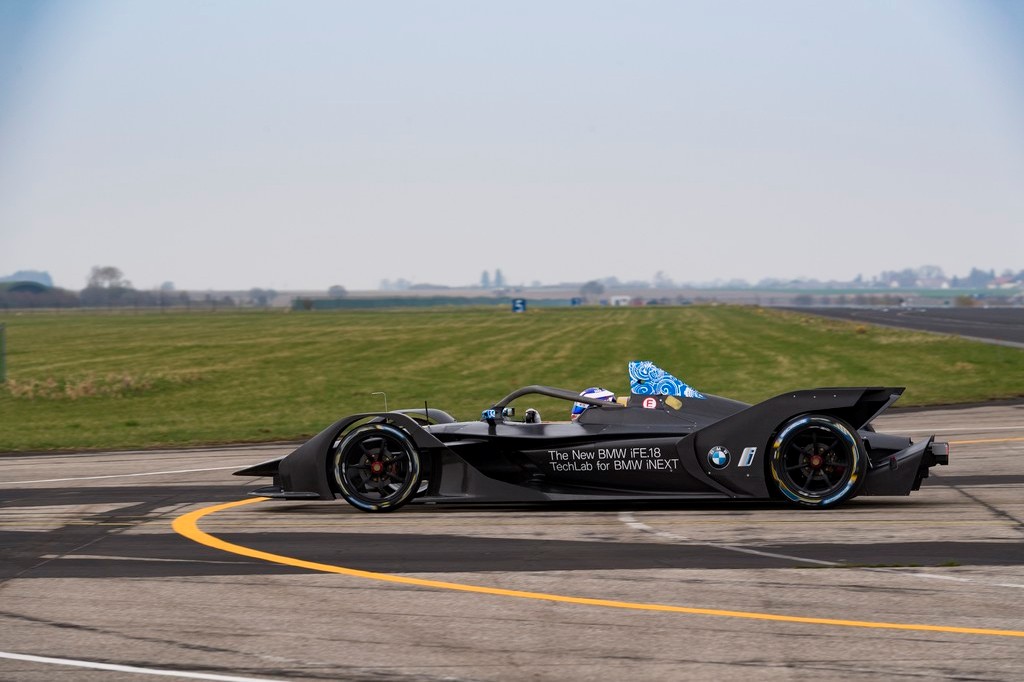 BMW iFE.18: PRIMEIRO ELÉTRICO DE COMPETIÇÃO DA MARCA ALEMÃ JÁ ESTÁ PRONTO, foto 6
