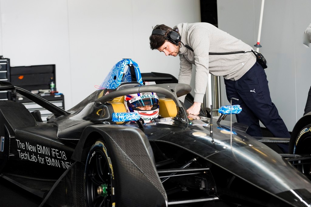 BMW iFE.18: PRIMEIRO ELÉTRICO DE COMPETIÇÃO DA MARCA ALEMÃ JÁ ESTÁ PRONTO, foto 10