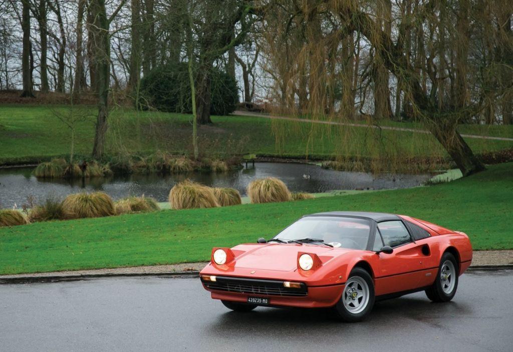FERRARI F308 GTS QUE PERTENCEU A GILLES VILLENEUVE SERÁ LEILOADO ESTE MÊS, foto 1