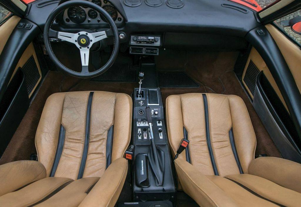 FERRARI F308 GTS QUE PERTENCEU A GILLES VILLENEUVE SERÁ LEILOADO ESTE MÊS, foto 6