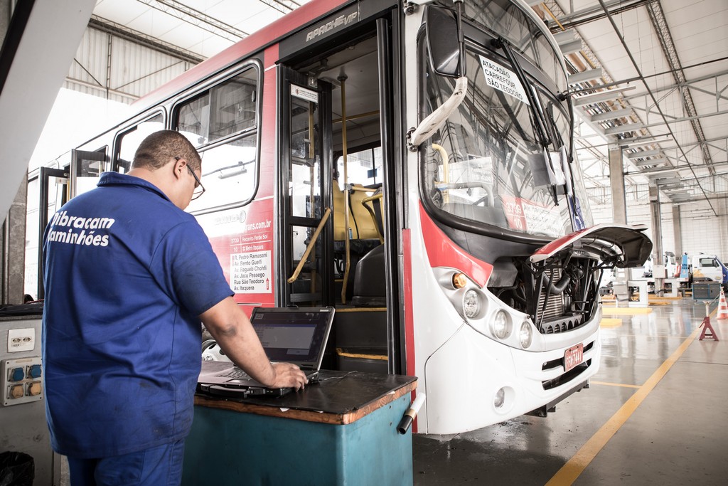 ÔNIBUS VOLKSWAGEN: 25 ANOS NAS CONCESSIONÁRIAS DE TODO O BRASIL, foto 1