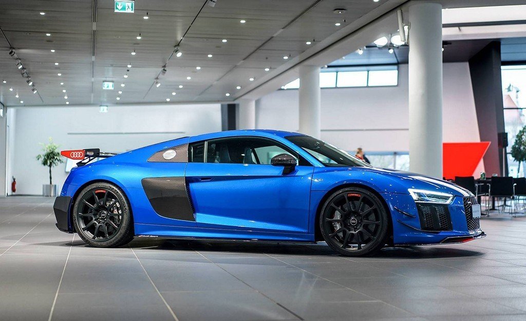 AUDI R8 V10 PLUS SE APRESENTA COM AS PERFORMANCE PARTS, foto 4