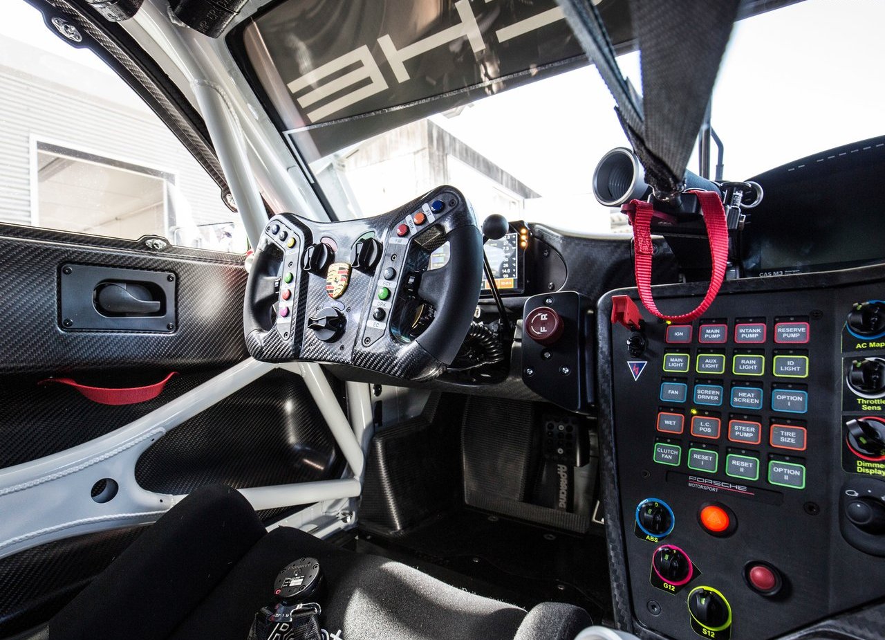 PORSCHE 911 GT3 R: CHEGA A VERSÃO DE CORRIDAS DO GT3 RS, foto 11
