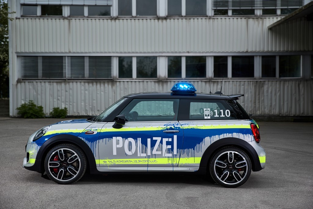 BMW GROUP EXPÕE SUA LINHA DE VEÍCULOS ESPECIAIS NO RETTMOBIL 2018, foto 39