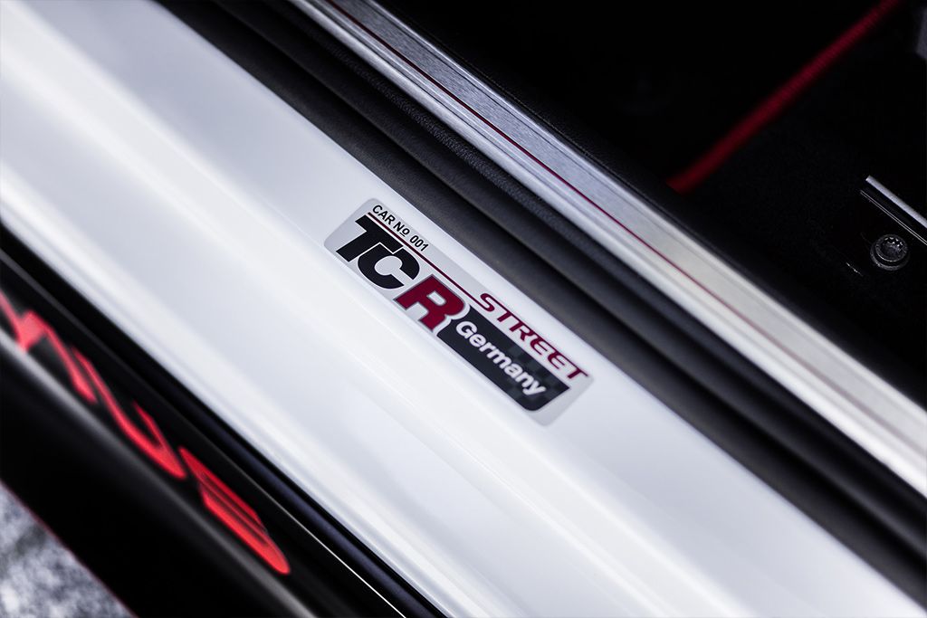 VOLKSWAGEN GOLF GTI TCR GERMANY STREET PREPARADO PELA OETTINGER É O GOLF MAIS POTENTE EM WORTHERSEE, foto 11
