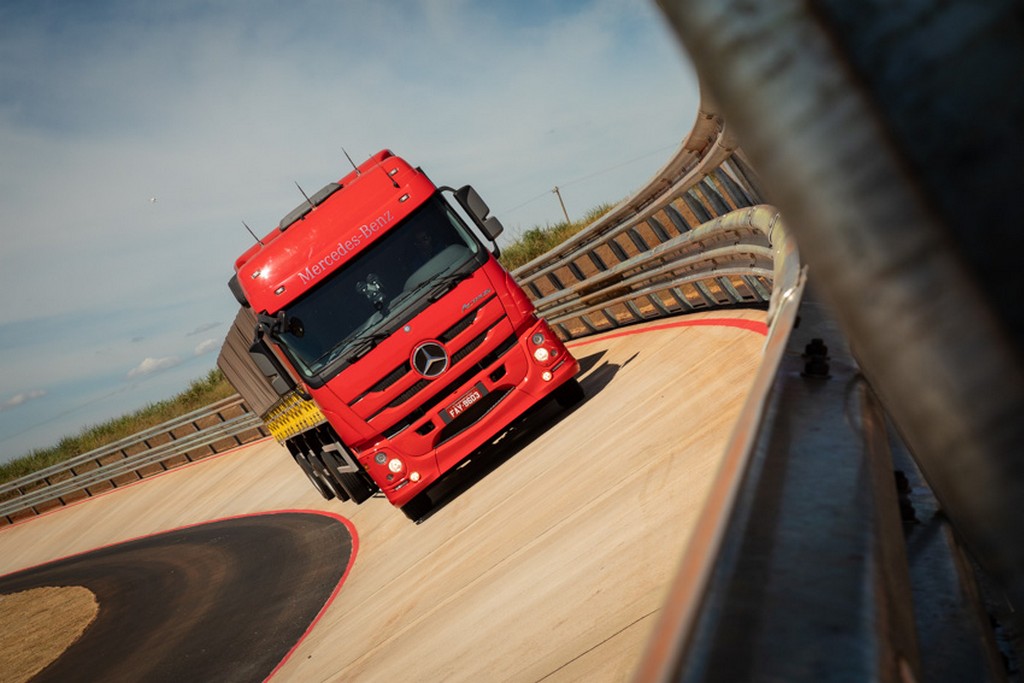 MERCEDES-BENZ INAUGURA CAMPO DE PROVAS NO BRASIL E ACELERA O DESENVOLVIMENTO DE CAMINHÕES E ÔNIBUS, foto 7