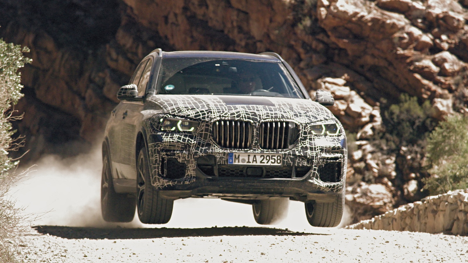 BMW ADIANTA AS PRIMEIRAS IMAGENS DO NOVO X5 ANTES DE SUA ESTREIA EM JUNHO, foto 1