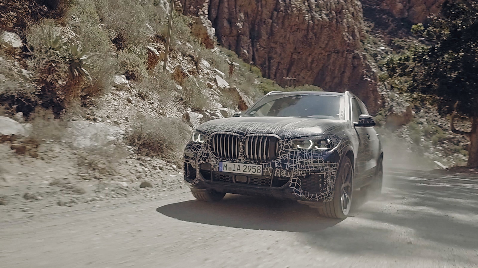 BMW ADIANTA AS PRIMEIRAS IMAGENS DO NOVO X5 ANTES DE SUA ESTREIA EM JUNHO, foto 2