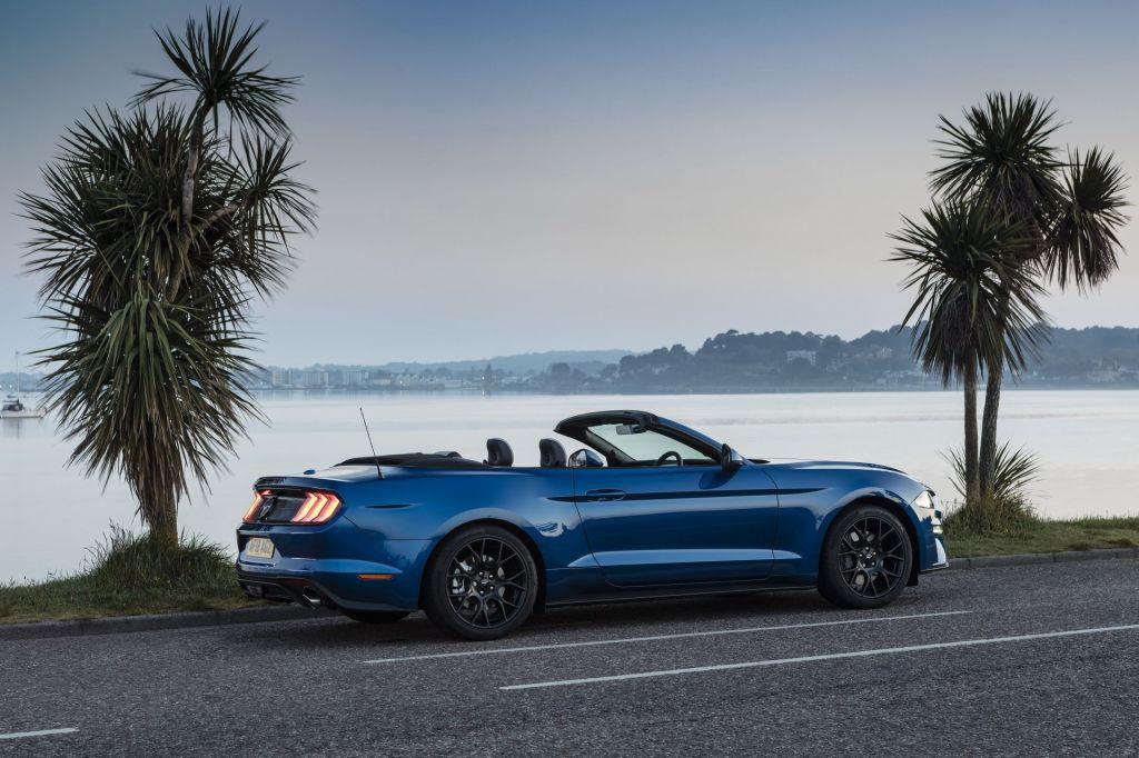 FORD MUSTANG OFERECE UM EQUIPAMENTO MELHORADO NO REINO UNIDO, foto 23