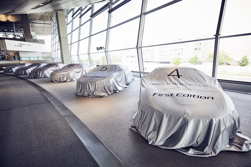 BMW ENTREGA OS PRIMEIROS i8 ROADSTER FIRST EDITION EM MUNICH, foto 2