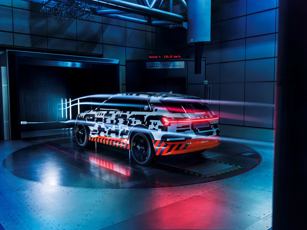 PROTÓTIPO AUDI E-TRON TEM AERODINÂMICA INOVADORA, foto 2