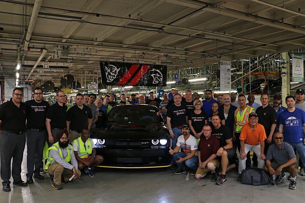 ÚLTIMO DODGE CHALLENGER SRT DEMON SAI DA LINHA DE MONTAGEM, foto 4