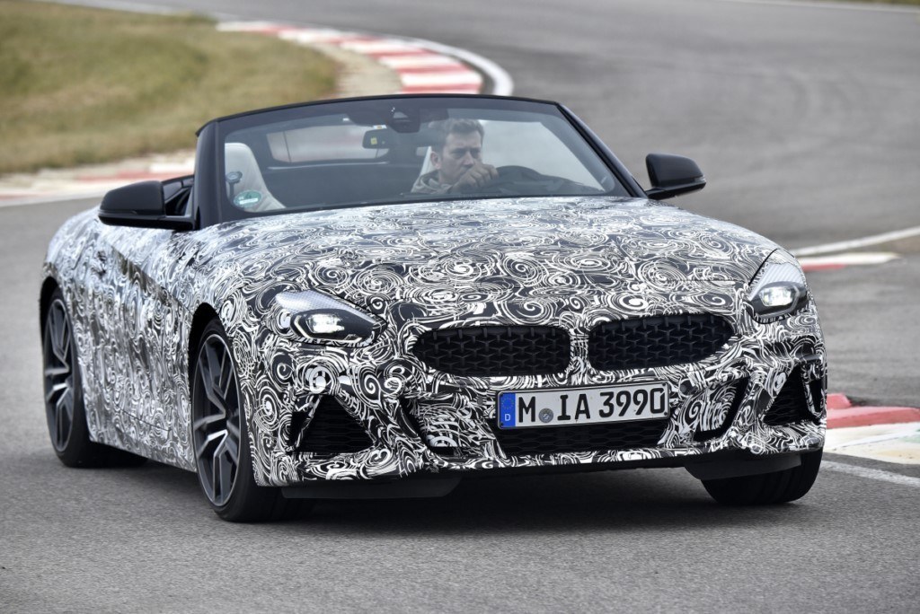 BMW ADIANTA A NOVA GERAÇÃO DO Z4 RODANDO NA PISTA DE TESTES DA MARCA EM MIRAMAS, foto 4