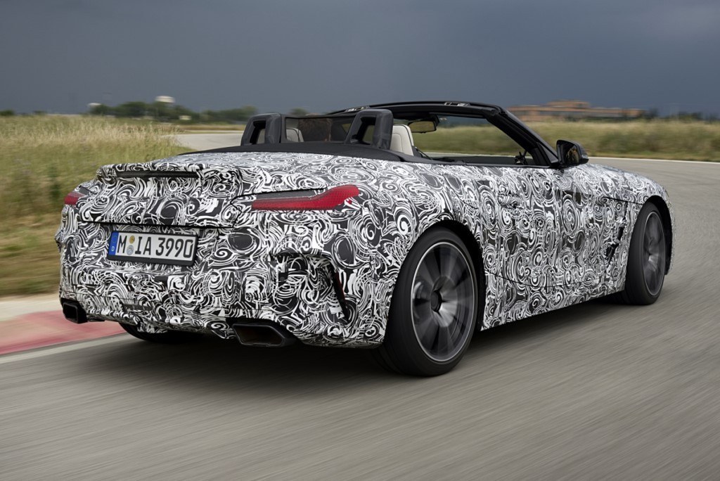 BMW ADIANTA A NOVA GERAÇÃO DO Z4 RODANDO NA PISTA DE TESTES DA MARCA EM MIRAMAS, foto 5