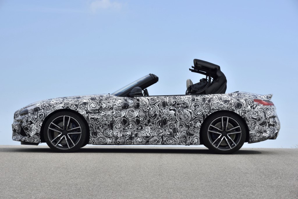 BMW ADIANTA A NOVA GERAÇÃO DO Z4 RODANDO NA PISTA DE TESTES DA MARCA EM MIRAMAS, foto 11