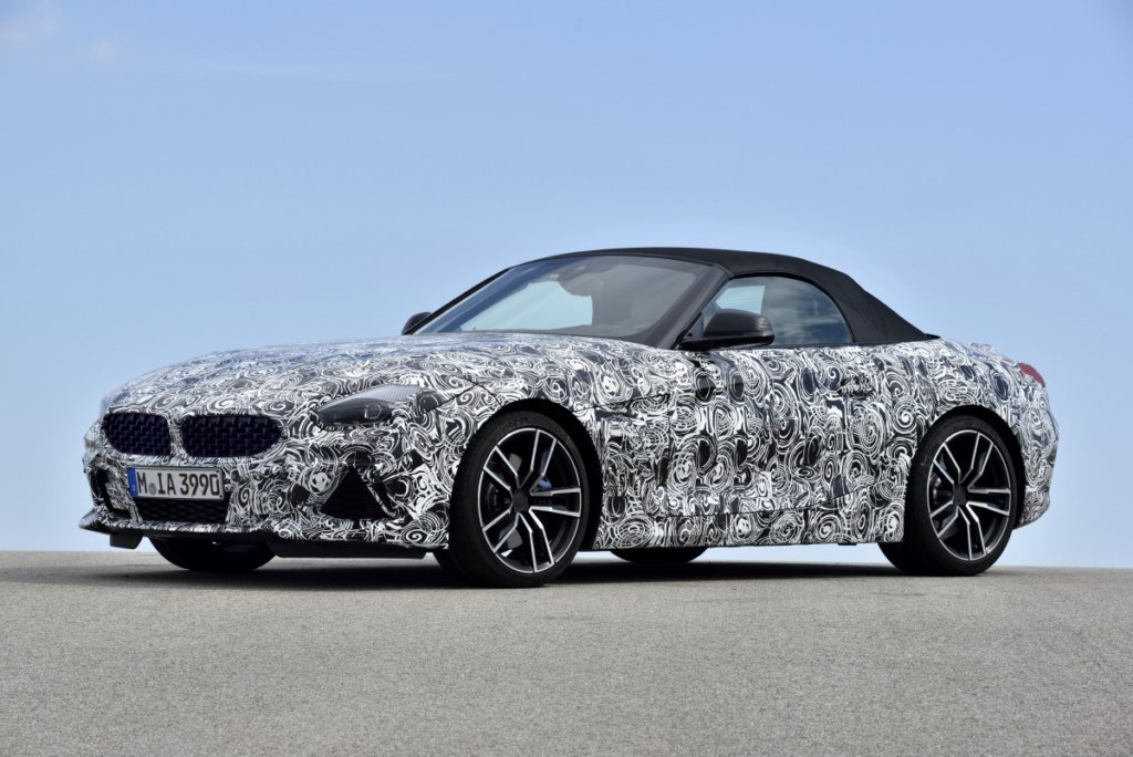 BMW ADIANTA A NOVA GERAÇÃO DO Z4 RODANDO NA PISTA DE TESTES DA MARCA EM MIRAMAS, foto 14