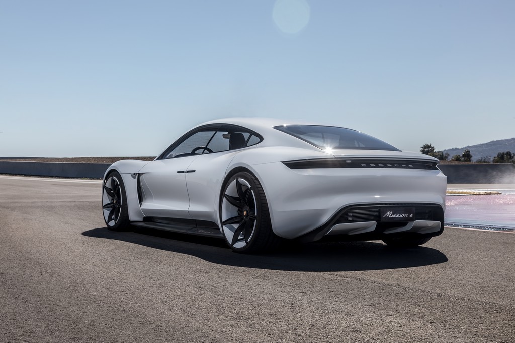 MISSION E: O PRIMEIRO PORSCHE 100% ELÉTRICO TERÁ O NOME DE TAYCAN, foto 3