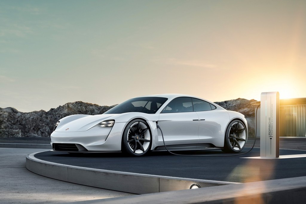 MISSION E: O PRIMEIRO PORSCHE 100% ELÉTRICO TERÁ O NOME DE TAYCAN, foto 4