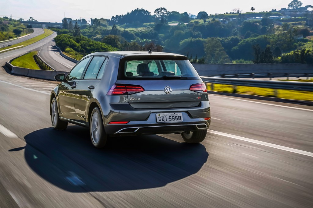 VOLKSWAGEN GOLF E GOLF VARIANT CHEGAM MAIS POTENTES E EQUIPADOS, foto 2
