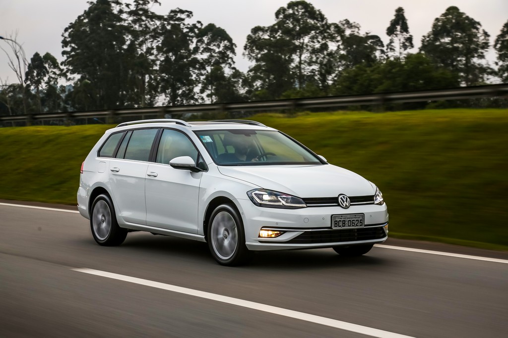 VOLKSWAGEN GOLF E GOLF VARIANT CHEGAM MAIS POTENTES E EQUIPADOS, foto 4