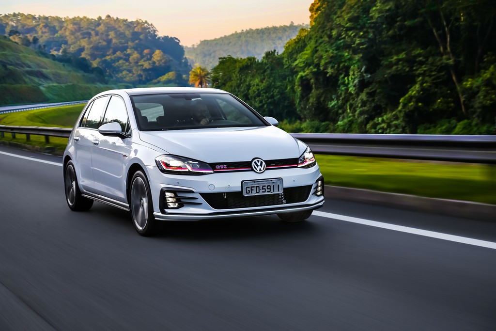 VOLKSWAGEN GOLF E GOLF VARIANT CHEGAM MAIS POTENTES E EQUIPADOS, foto 7