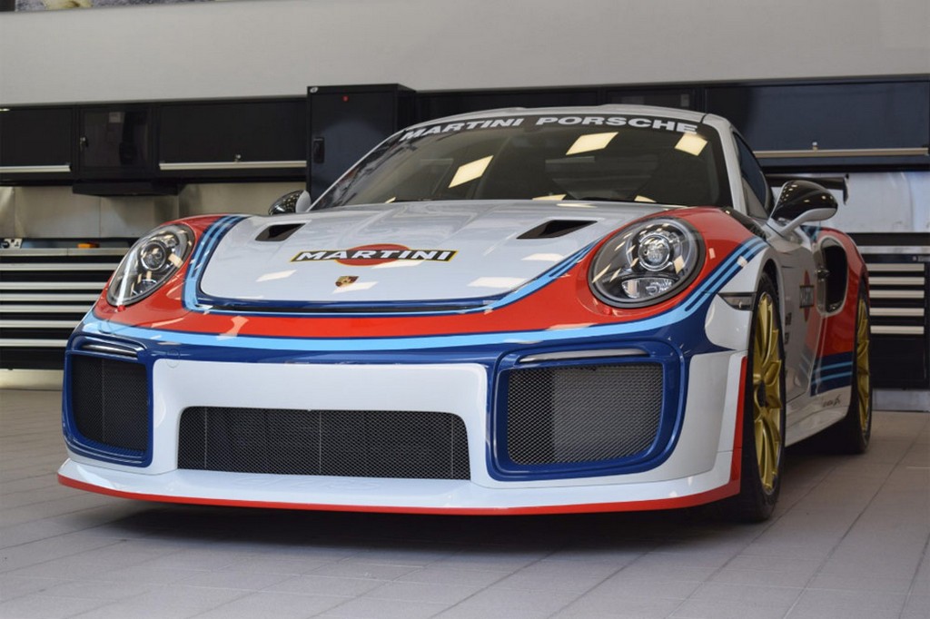PORSCHE 911 GT2 RS MOBY DICK: UM TRIBUTO AO PASSADO, foto 2
