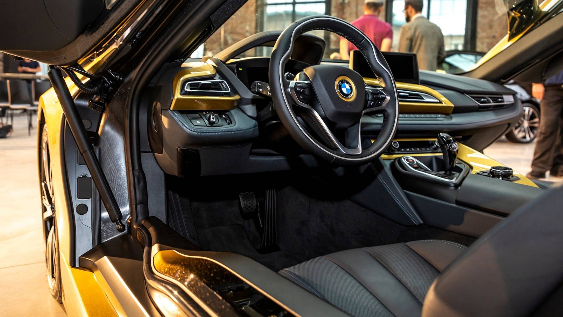 BMW REVELA i3 E i8 STARLIGHT EDITION COBERTA COM OURO DE 24 QUILATES, foto 10