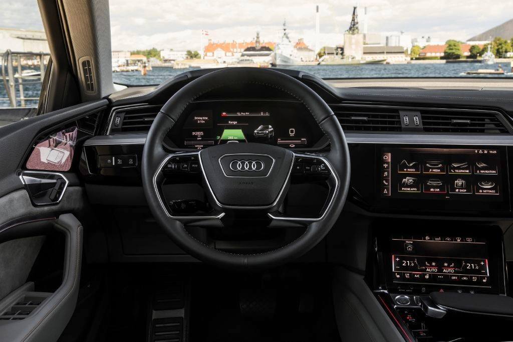 SURGEM FOTOS OFICIAIS DO INTERIOR DO AUDI E-TRON COM SEUS RETROVISORES DIGITAIS, foto 2