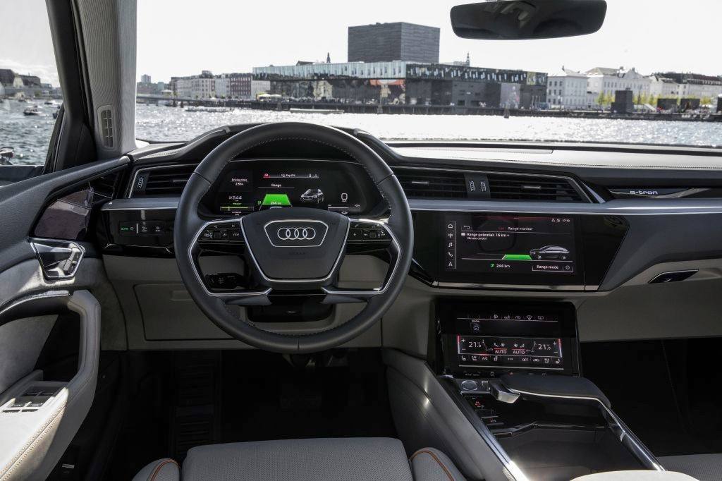 SURGEM FOTOS OFICIAIS DO INTERIOR DO AUDI E-TRON COM SEUS RETROVISORES DIGITAIS, foto 3