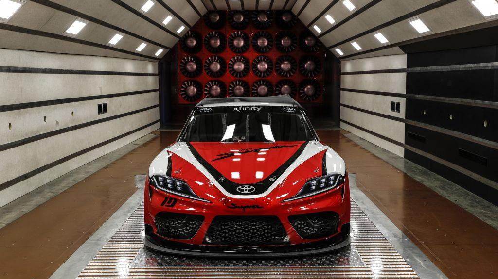 REVELADO O TOYOTA SUPRA DA NASCAR XFINITY SERIES, foto 7