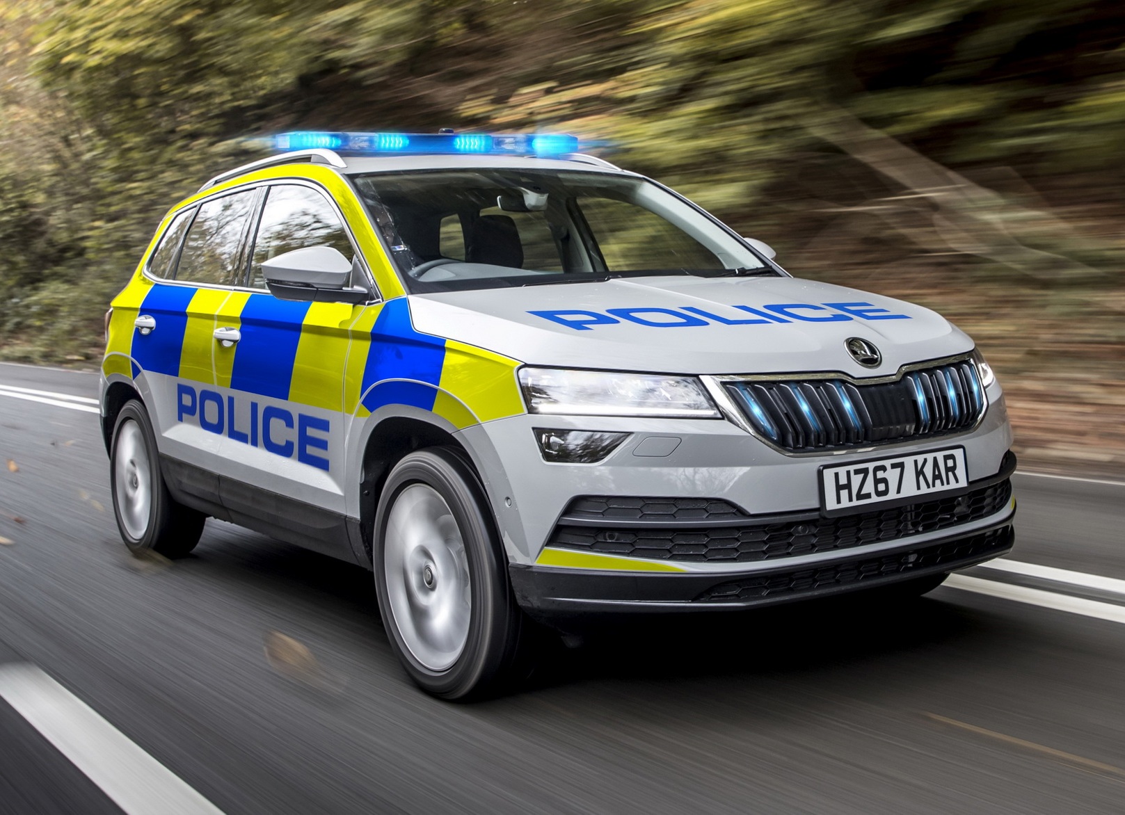 NOVO SKODA KAROQ VESTE O UNIFORME DA POLÍCIA BRITÂNICA, foto 1