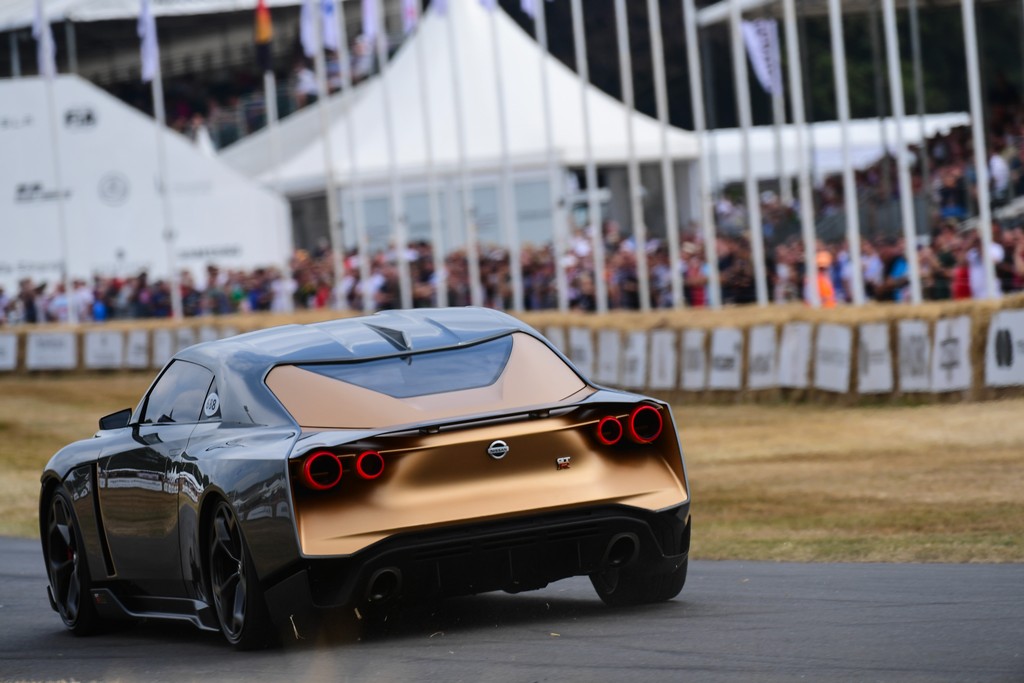 NISSAN GT-R50 ITALDESIGN ESTREIA NO FESTIVAL DA VELOCIDADE DE GOODWOOD, foto 10