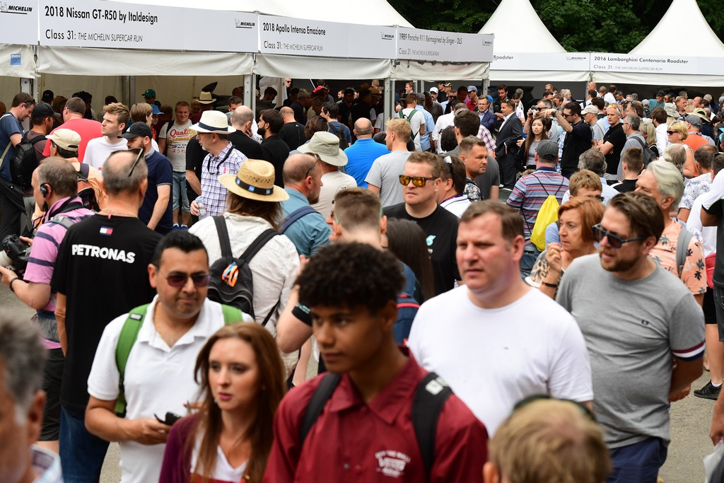 NISSAN GT-R50 ITALDESIGN ESTREIA NO FESTIVAL DA VELOCIDADE DE GOODWOOD, foto 13