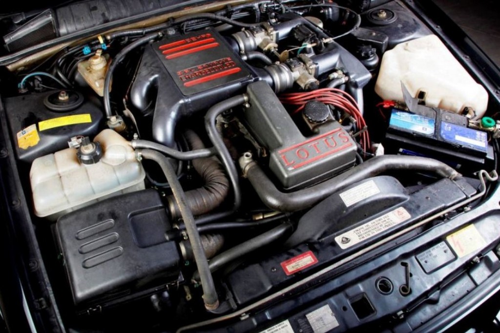 LOTUS CARLTON DE 1991 SERÁ LEILOADO NO REINO UNIDO, foto 6