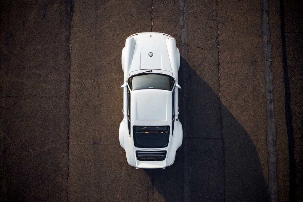SINGER DLS: UM PORSCHE 911 DE AROMA RETRO COM UM MOTOR WILLIAMS DE 500 CV, foto 6