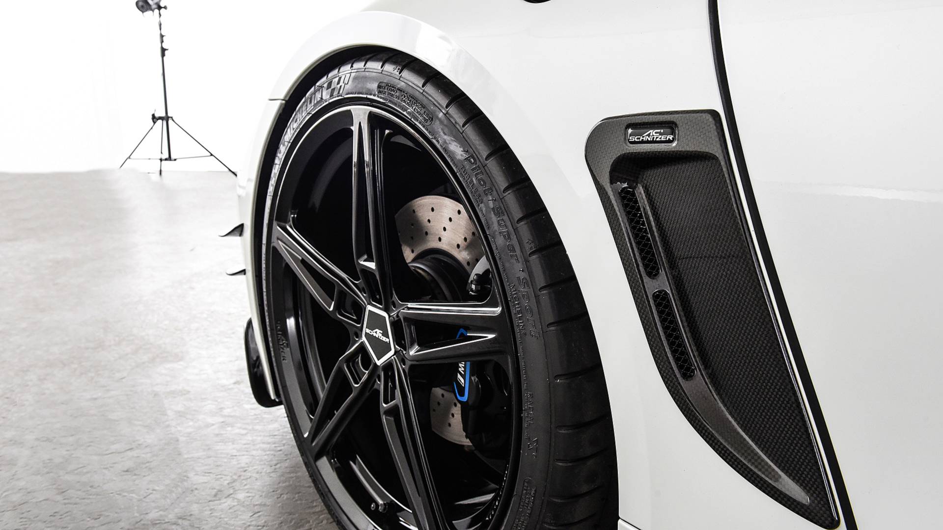 AC SCHNITZER APRESENTA SEU PROGRAMA PARA O BMW i8 ROADSTER, foto 21